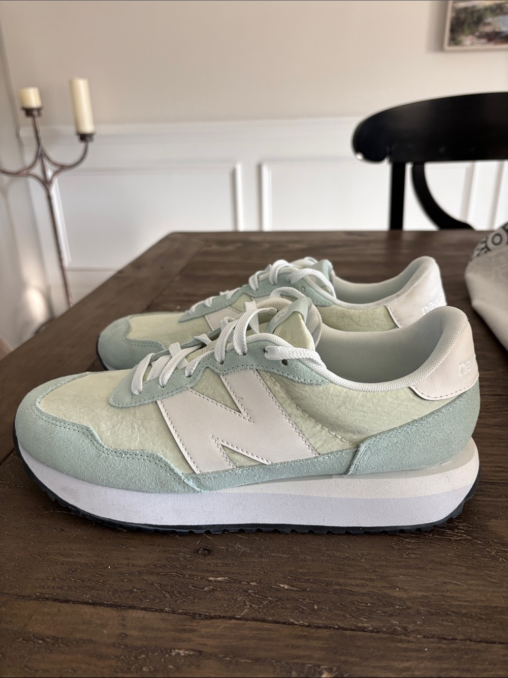 New Balance 237 Retro Unisex Sneaker Size 10 Women’s 8.5 M Like New White/Mint